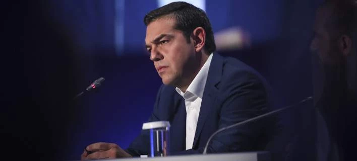 SZ: Ο Τσίπρας υπόσχεται παροχές αλλά είναι στενά τα περιθώρια – Παραμένει στο μικροσκόπιο των θεσμών